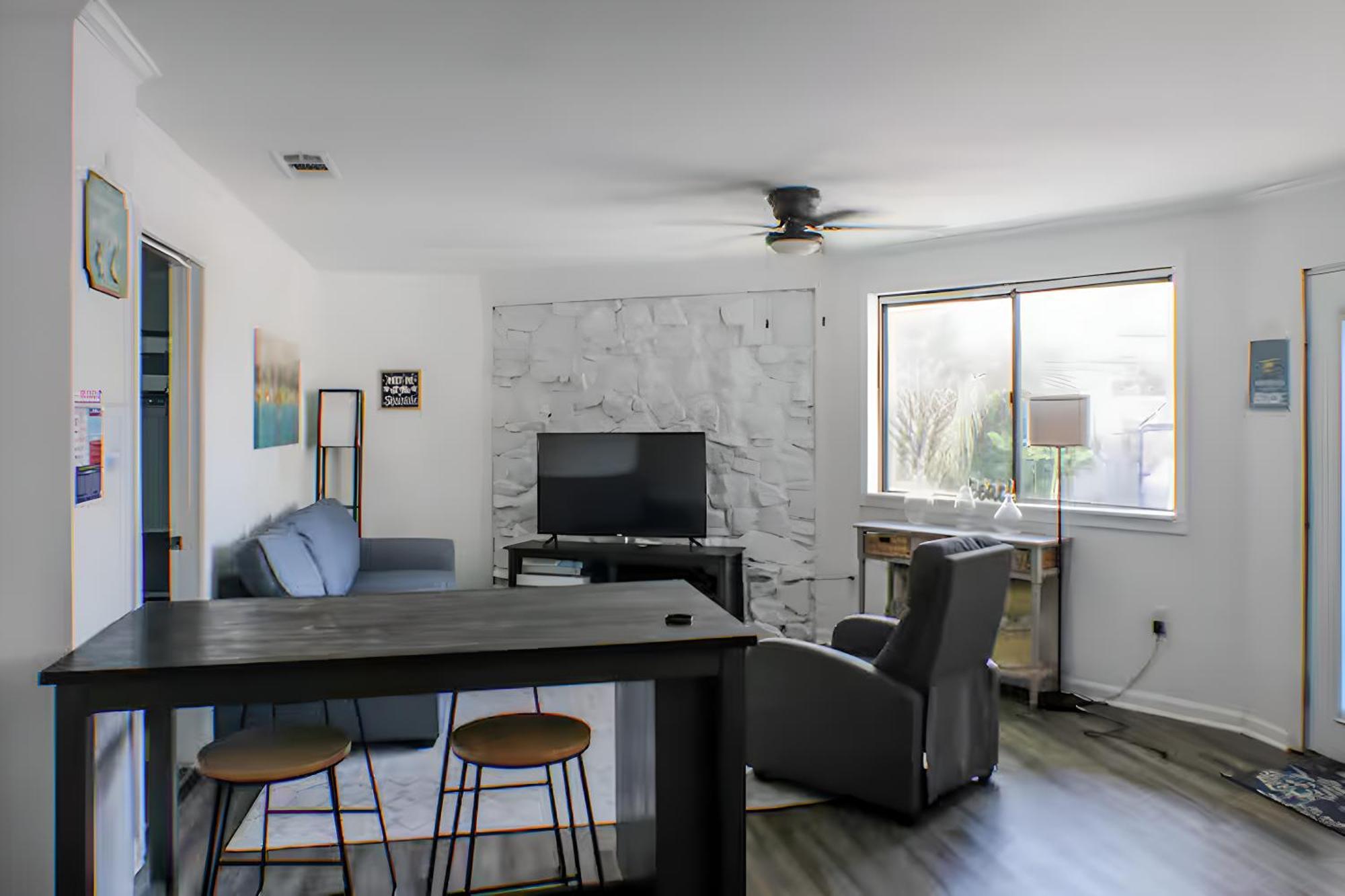 Peaceful Lydia Hide-o-way - Unwind Near Beach, Breakfast, & Go-karts! Hébergement de vacances Panama City Beach